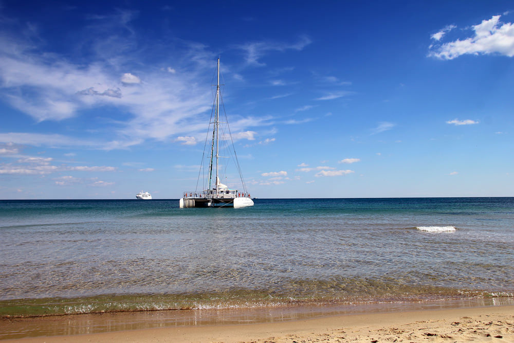Catamaran Cruise around Gran Canaria with Lunch and Open Bar